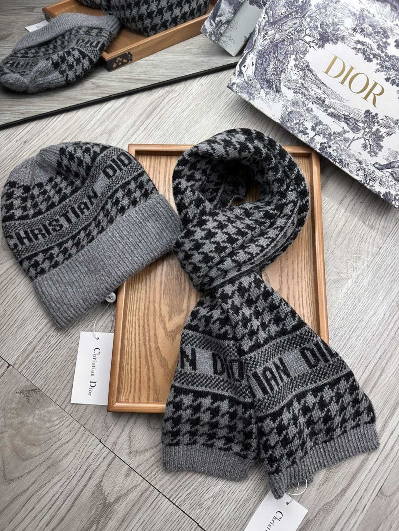 Christian Dior Caps Scarfs